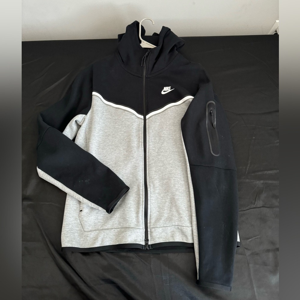 Black and Grey Nike tech hoodie